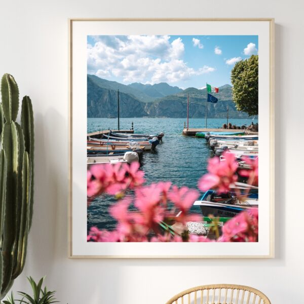 FLOWERS & BOATS #2 POSTER, GARDASEE – Bild 4